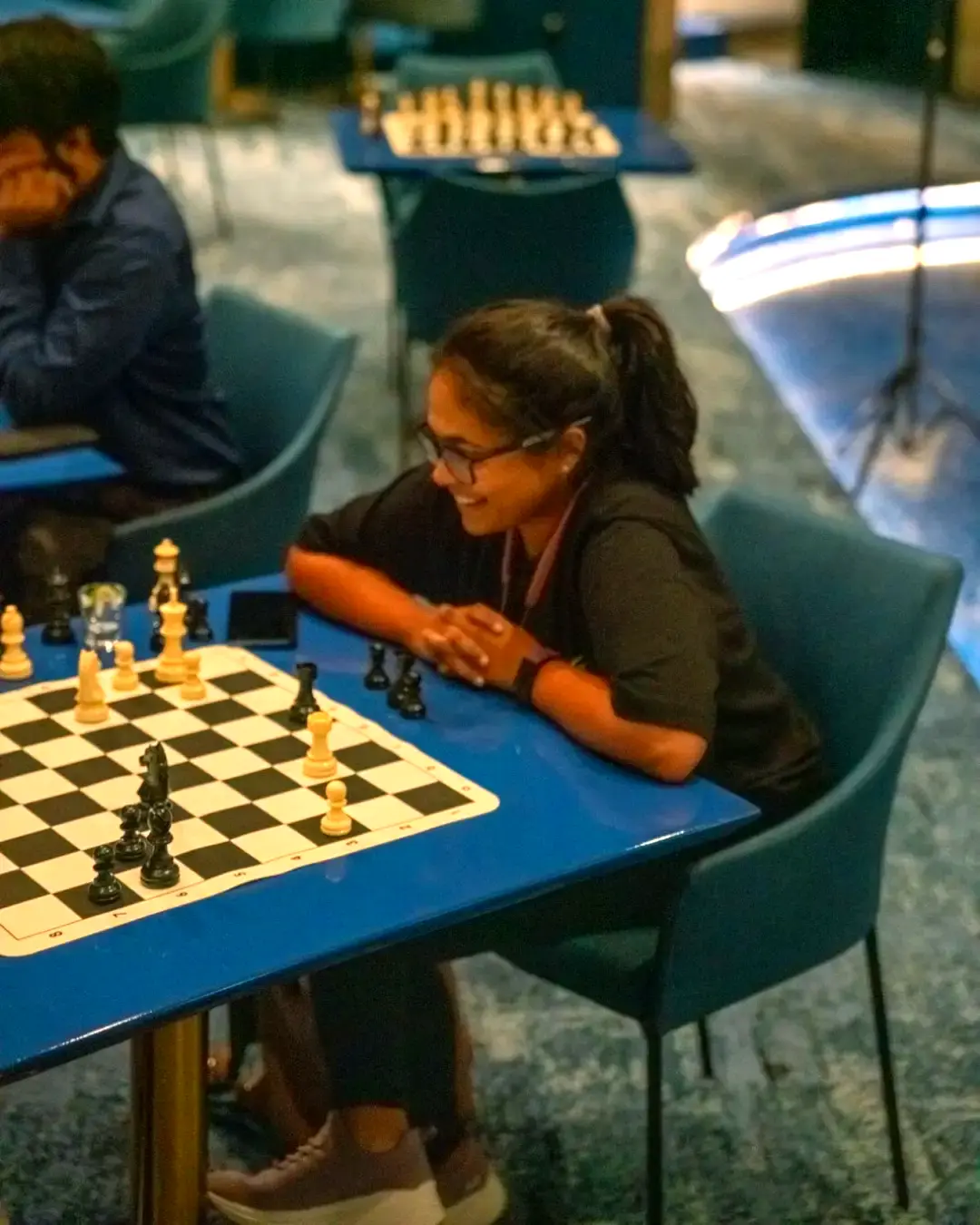Shubhi Mittal playing chess